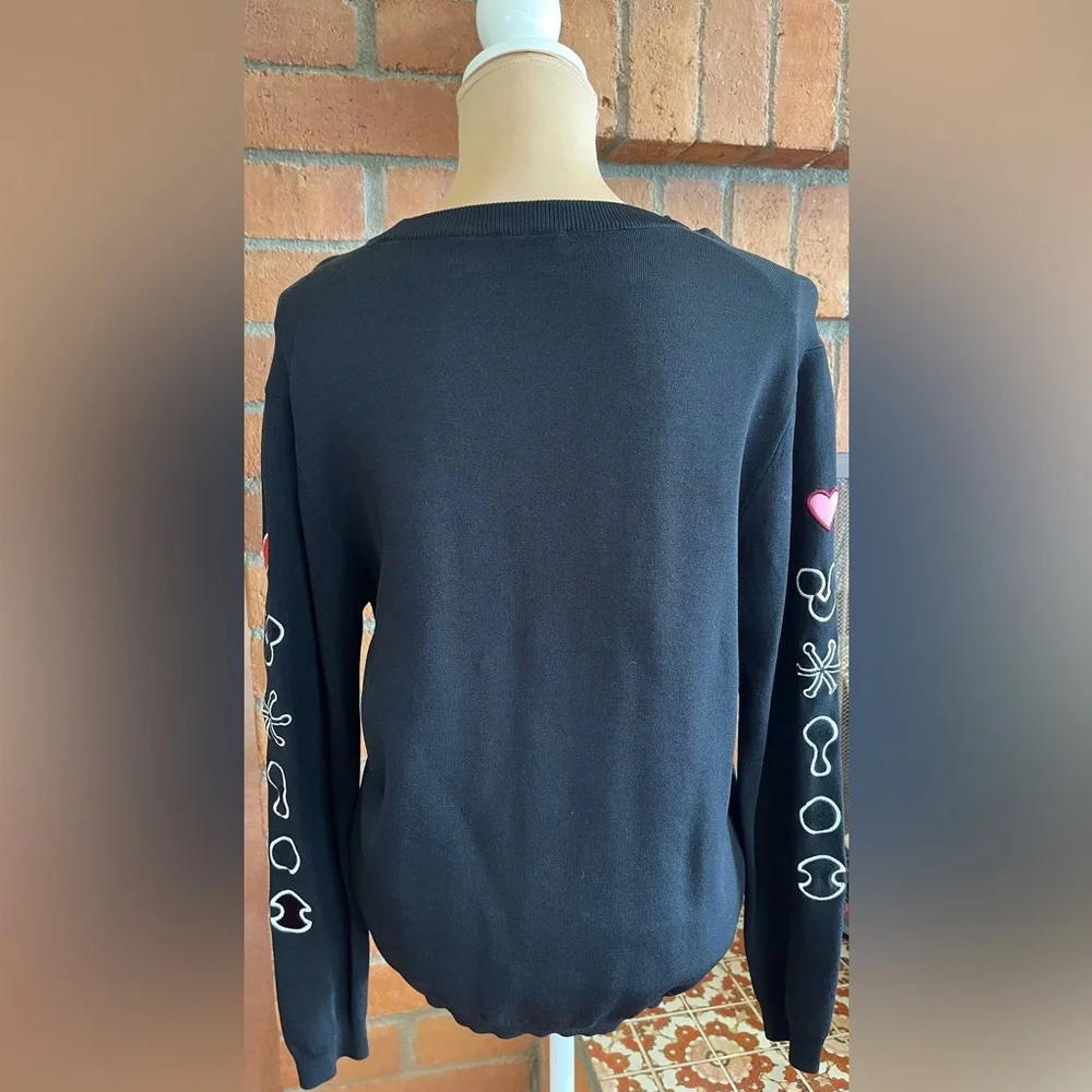 Vintage KENZO Black Sweater with Red and White Embroidered Accents - Picture 6 of 8